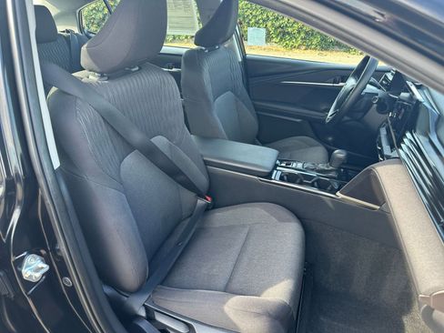 Used 2025 Toyota Camry LE image 36