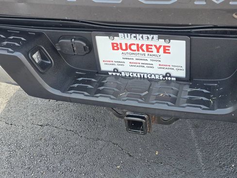 Used 2018 Toyota Tacoma TRD Off-Road AWD/4WD image 14