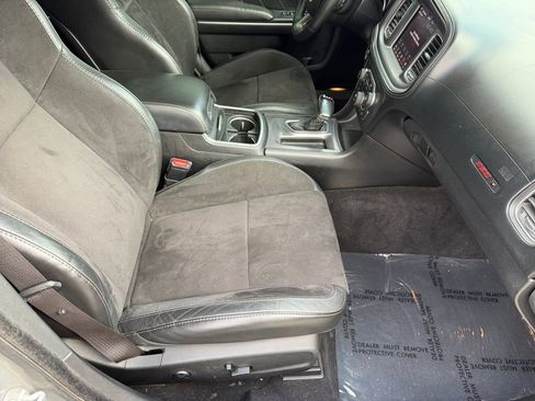 Used 2019 Dodge Charger Scat Pack w/ Dynamics Package image 28
