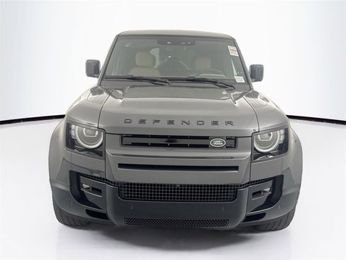New 2026 Land Rover Defender 110 V8 image 2