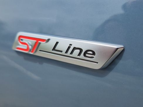 Certified 2025 Ford Escape ST-Line Select AWD/4WD image 21