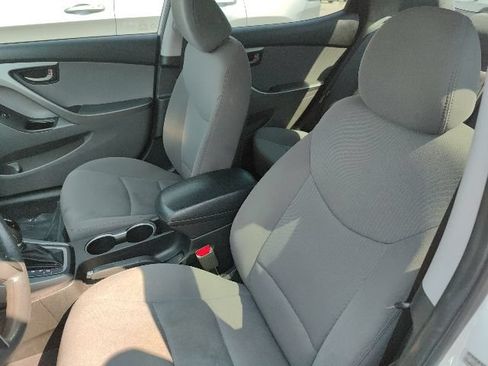 Used 2014 Hyundai Elantra SE FWD image 22