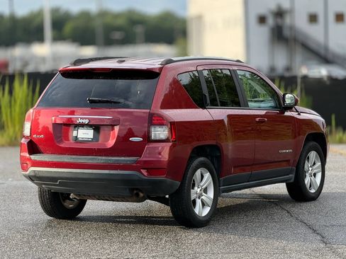 Used 2017 Jeep Compass Latitude AWD/4WD image 9