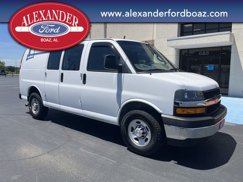 Used 2020 Chevrolet Express 2500 w/ Driver Convenience Package RWD image 3