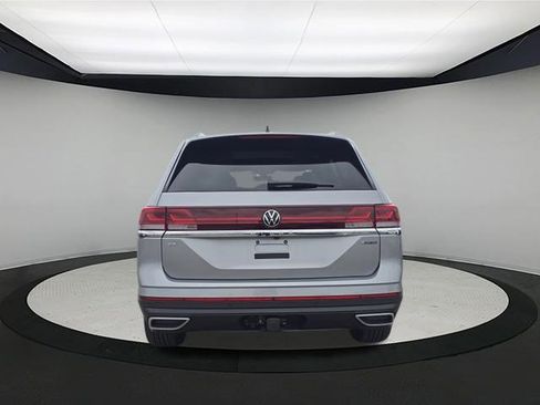 New 2026 Volkswagen Atlas SE image 6