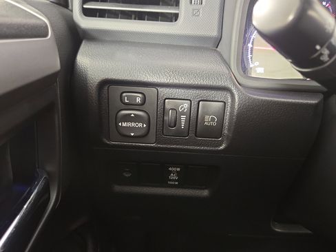 Used 2020 Toyota 4Runner Limited image 29