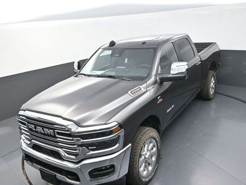 New 2026 RAM 2500 Laramie AWD/4WD image 14