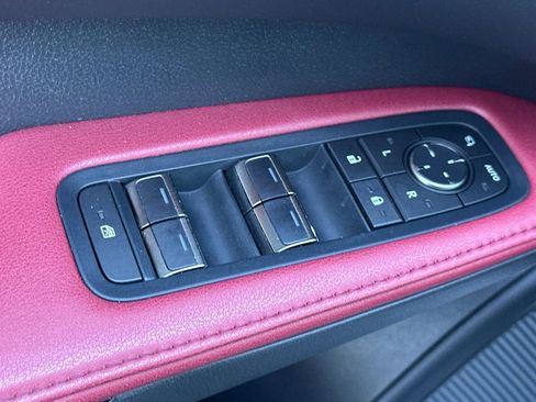 Used 2023 Lexus RX 500h F Sport image 13