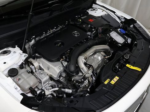 Certified 2025 Mercedes-Benz GLB 250 4MATIC image 35