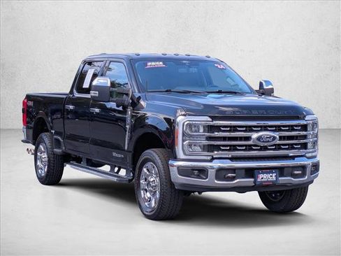 Used 2024 Ford F250 Lariat w/ Chrome Package AWD/4WD image 3