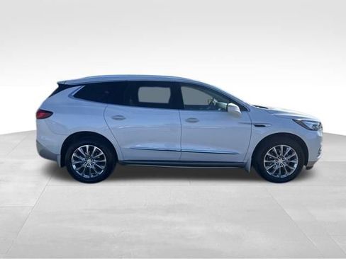 Used 2021 Buick Enclave Essence w/ Sound and Sites Package image 6
