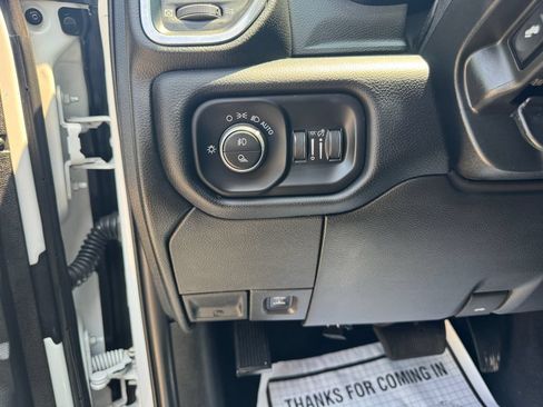 Used 2024 RAM 2500 Laramie AWD/4WD image 19