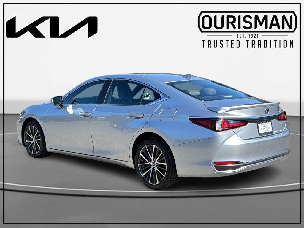 Used 2023 Lexus ES 250 w/ Premium Package AWD/4WD image 3