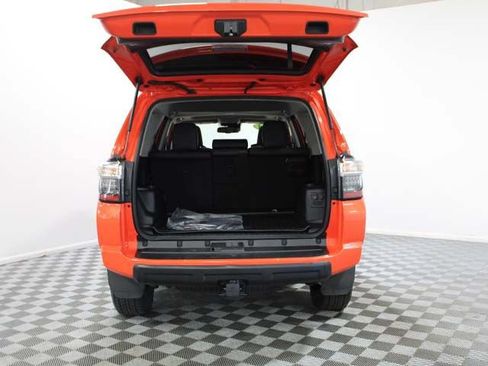 Certified 2024 Toyota 4Runner TRD Off-Road Premium w/ Moonroof Package AWD/4WD image 18