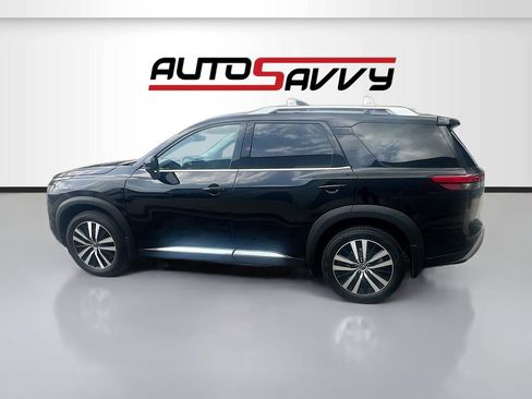 Used 2023 Nissan Pathfinder Platinum w/ Cargo Package AWD/4WD image 4