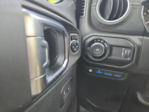 Used 2023 Jeep Wrangler Unlimited Sahara w/ Cold Weather Group AWD/4WD image 21