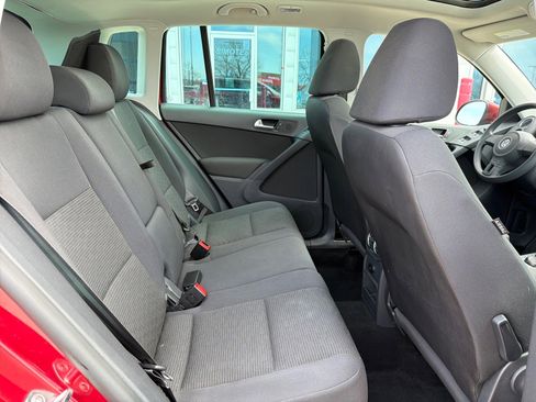 Used 2012 Volkswagen Tiguan S image 27