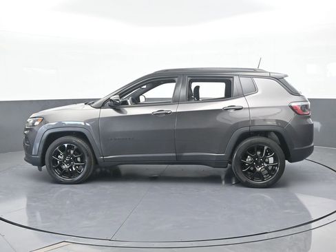 Used 2022 Jeep Compass Altitude image 7