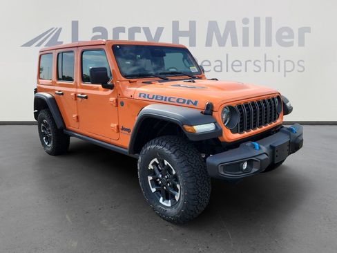New 2025 Jeep Wrangler Unlimited Rubicon 4xe w/ Convenience Group image 8