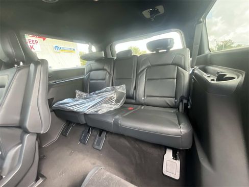 New 2025 Lincoln Navigator L Reserve w/ Jet Appearance Package image 16