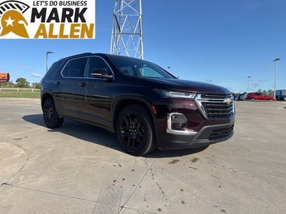 Used 2023 Chevrolet Traverse LT
