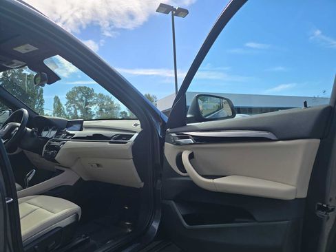 Used 2021 BMW X1 xDrive28i w/ Convenience Package AWD/4WD image 11