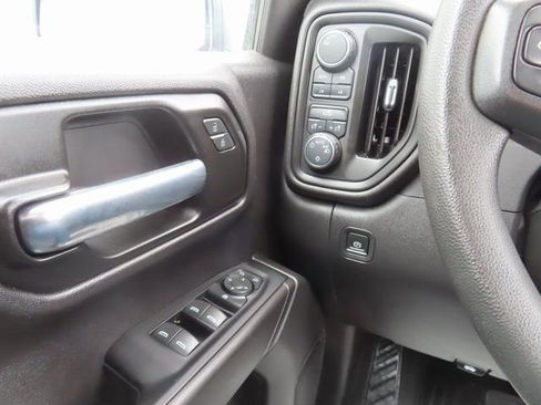 Used 2022 Chevrolet Silverado 1500 Custom Trail Boss image 30