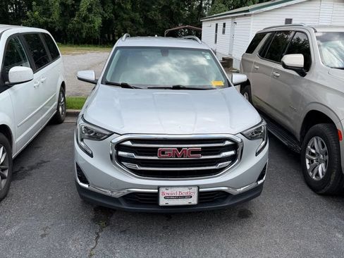 Used 2019 GMC Terrain SLT w/ Preferred Package FWD image 4