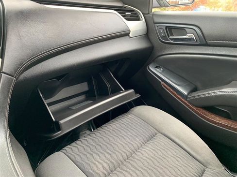 Used 2015 GMC Yukon XL SLE w/ Convenience Package image 34