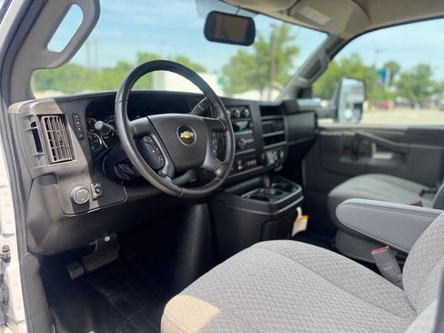Used 2022 Chevrolet Express 3500 w/ Power Convenience Package RWD image 15