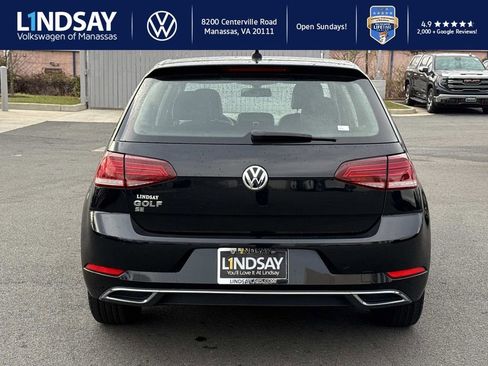 Used 2019 Volkswagen Golf SE image 3