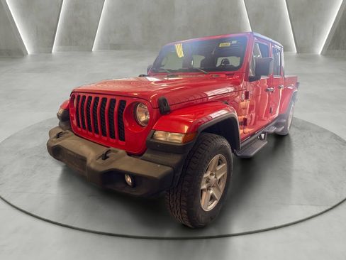 Used 2021 Jeep Gladiator Sport AWD/4WD image 3