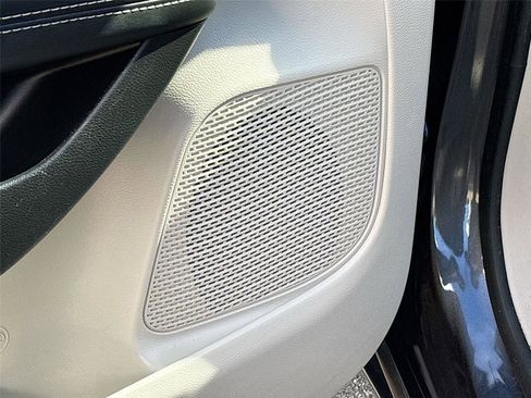 Used 2021 Chrysler Pacifica Limited image 20