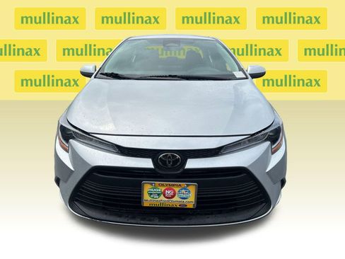 Used 2025 Toyota Corolla LE FWD image 16