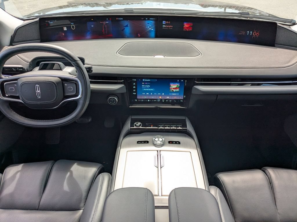 Used 2025 Lincoln Navigator Reserve AWD/4WD image 15