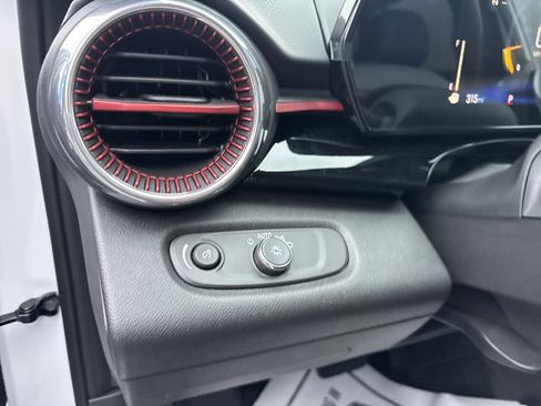 New 2026 Chevrolet Trax RS w/ Sunroof Package image 18