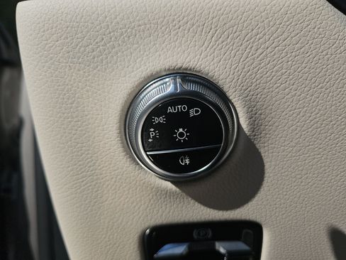 Used 2023 Mercedes-Benz GLC 300 4MATIC image 27