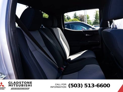 Used 2020 Toyota Tacoma TRD Off-Road AWD/4WD image 25