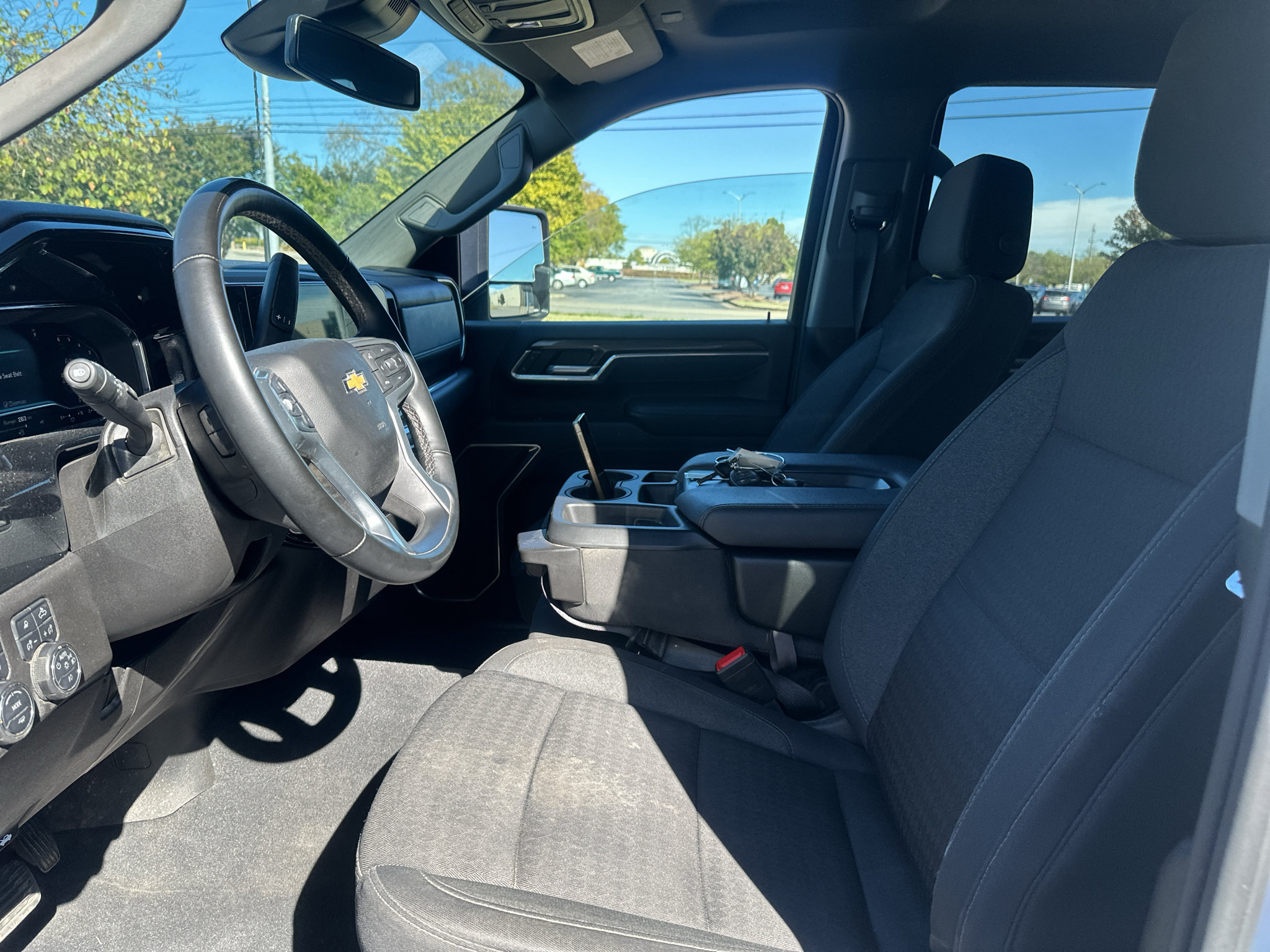 Used 2025 Chevrolet Silverado 3500 LT w/ Safety Package AWD/4WD image 19