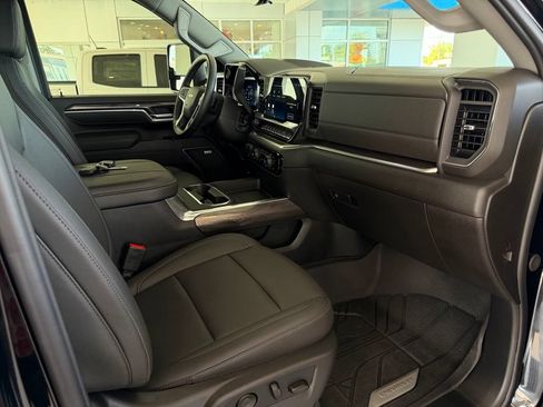Used 2026 Chevrolet Silverado 3500 LTZ w/ LTZ Plus Package AWD/4WD image 16