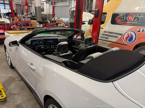 Used 2024 Ford Mustang GT Premium image 34