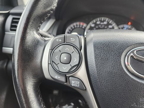 Used 2013 Toyota Camry SE FWD image 31