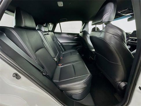 Used 2024 Toyota Venza Nightshade image 8