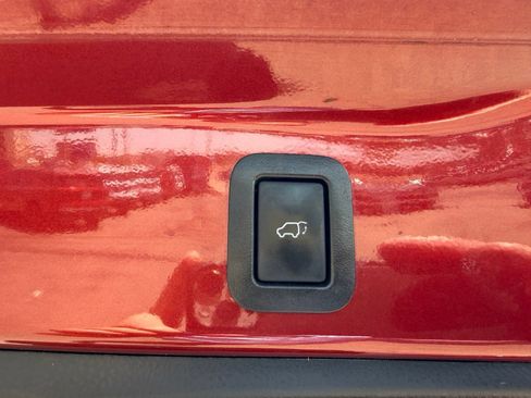 Used 2019 Toyota Highlander SE AWD/4WD image 45