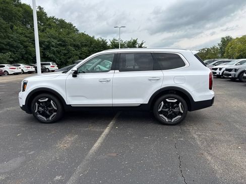 Used 2025 Kia Telluride S AWD/4WD image 9
