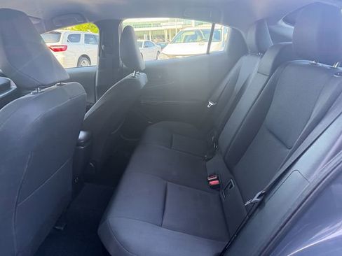 Used 2024 Toyota Prius LE FWD image 23