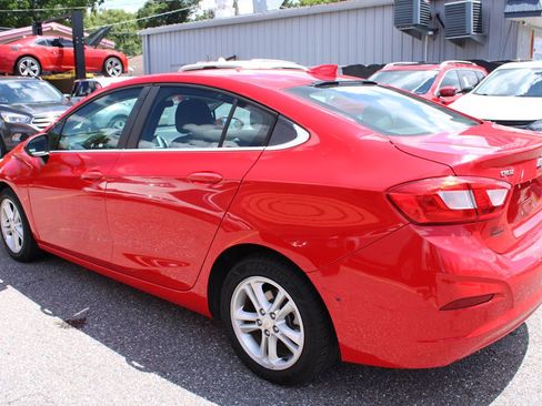 Used 2018 Chevrolet Cruze LT FWD image 5