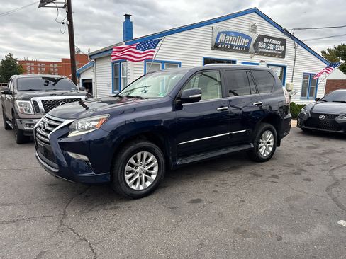 Used 2017 Lexus GX 460 image 4