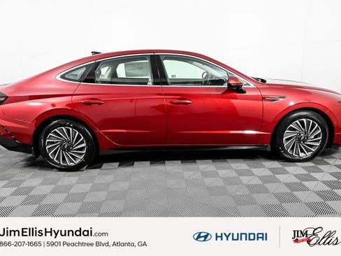 Certified 2025 Hyundai Sonata Limited image 6