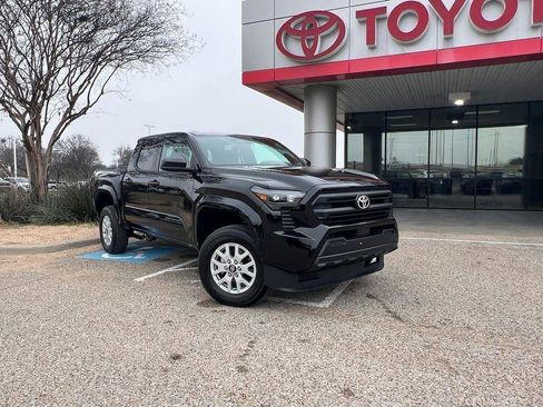 Used 2025 Toyota Tacoma SR image 23